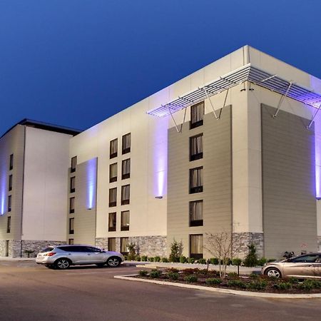 Holiday Inn Express & Suites Jackson Downtown - Coliseum, An Ihg Hotel מראה חיצוני תמונה
