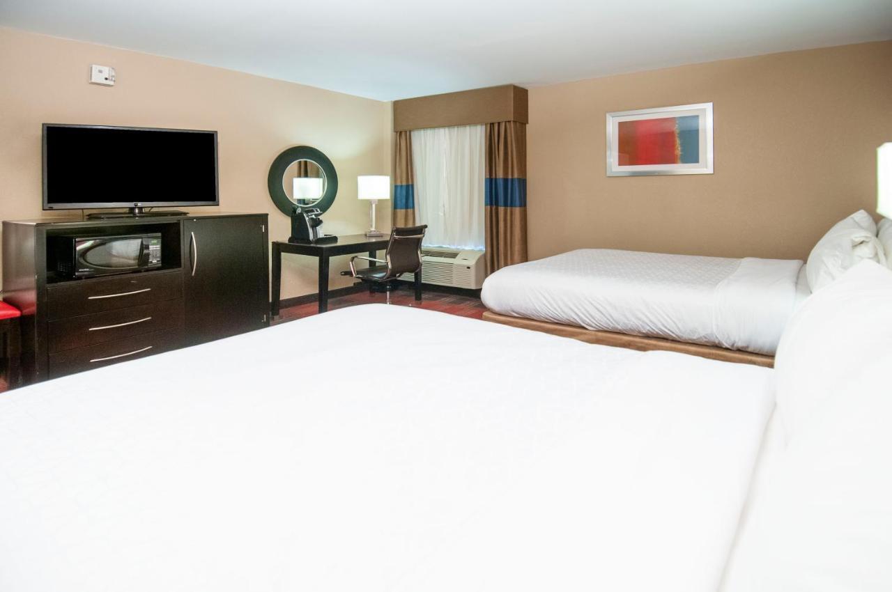Holiday Inn Express & Suites Jackson Downtown - Coliseum By Ihg מראה חיצוני תמונה