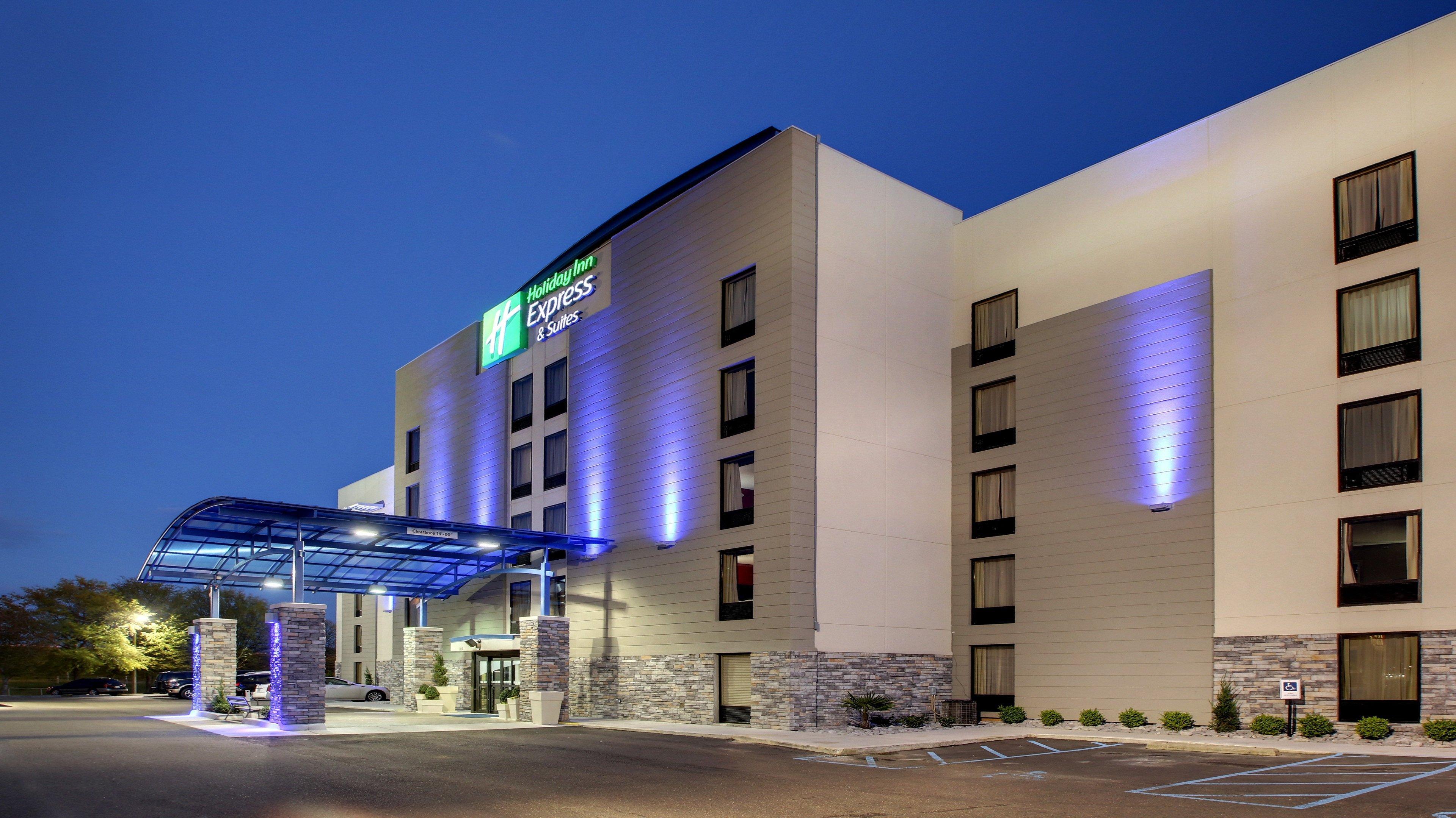 Holiday Inn Express & Suites Jackson Downtown - Coliseum By Ihg מראה חיצוני תמונה