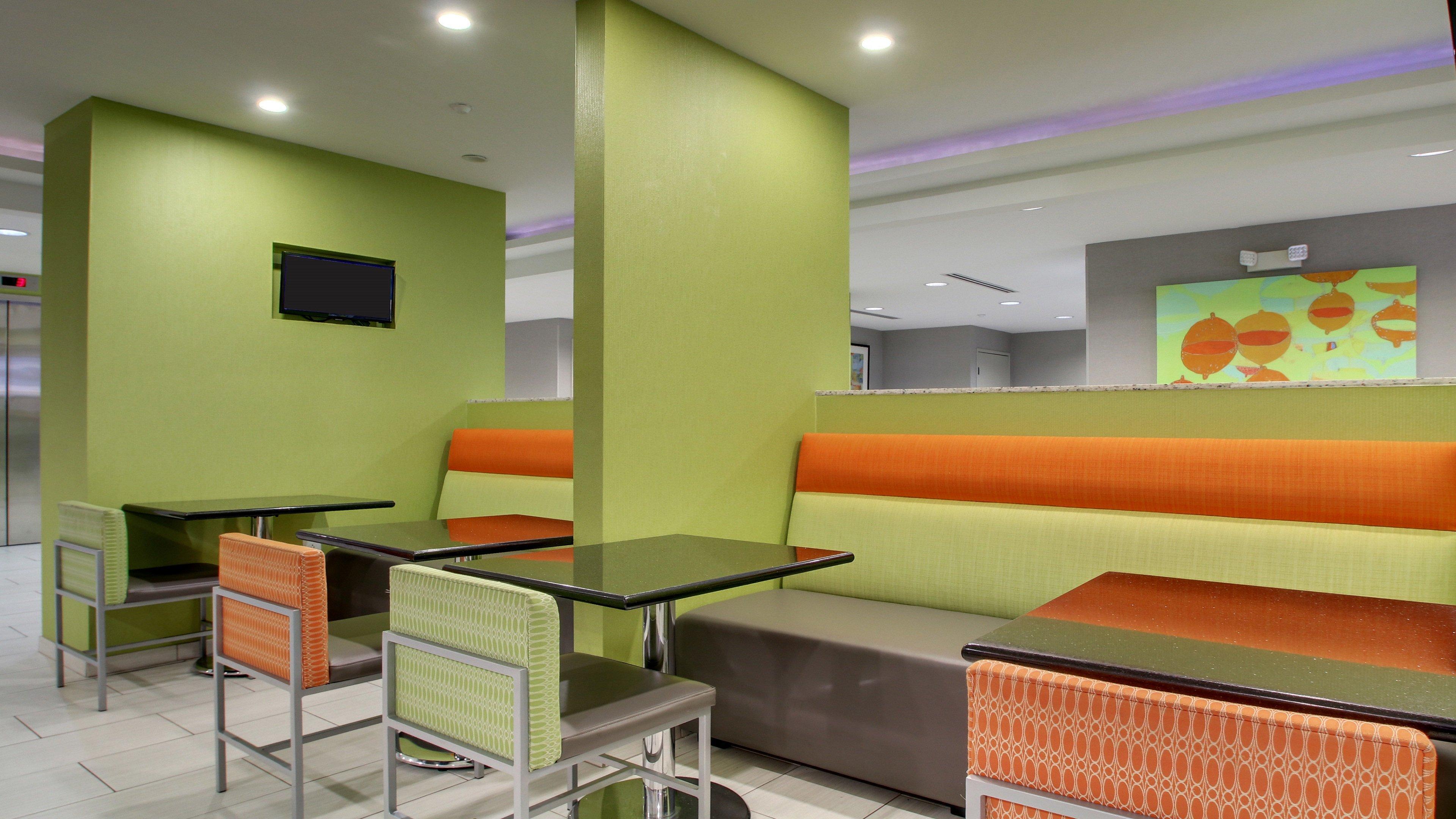 Holiday Inn Express & Suites Jackson Downtown - Coliseum By Ihg מראה חיצוני תמונה