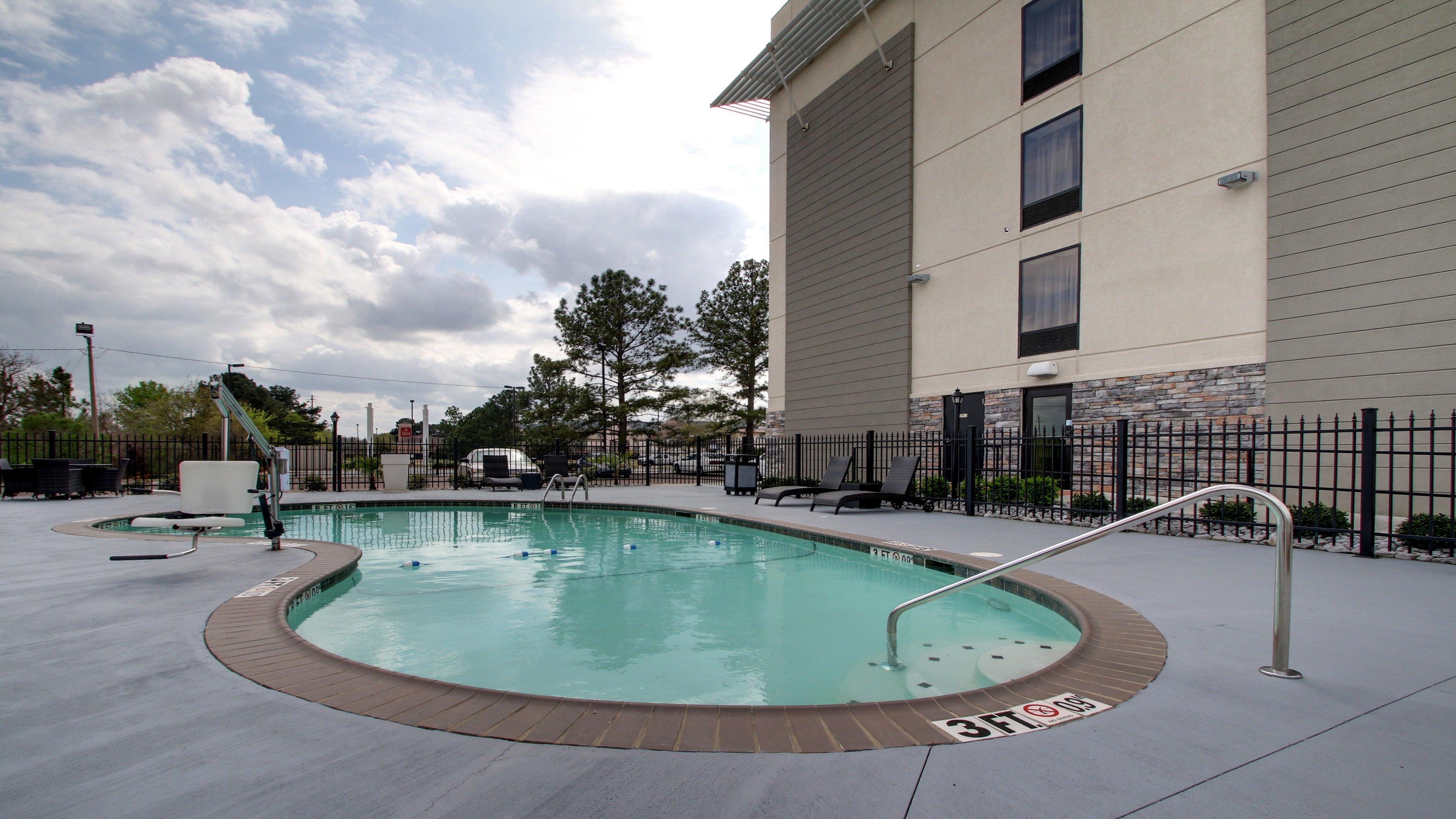 Holiday Inn Express & Suites Jackson Downtown - Coliseum By Ihg מראה חיצוני תמונה