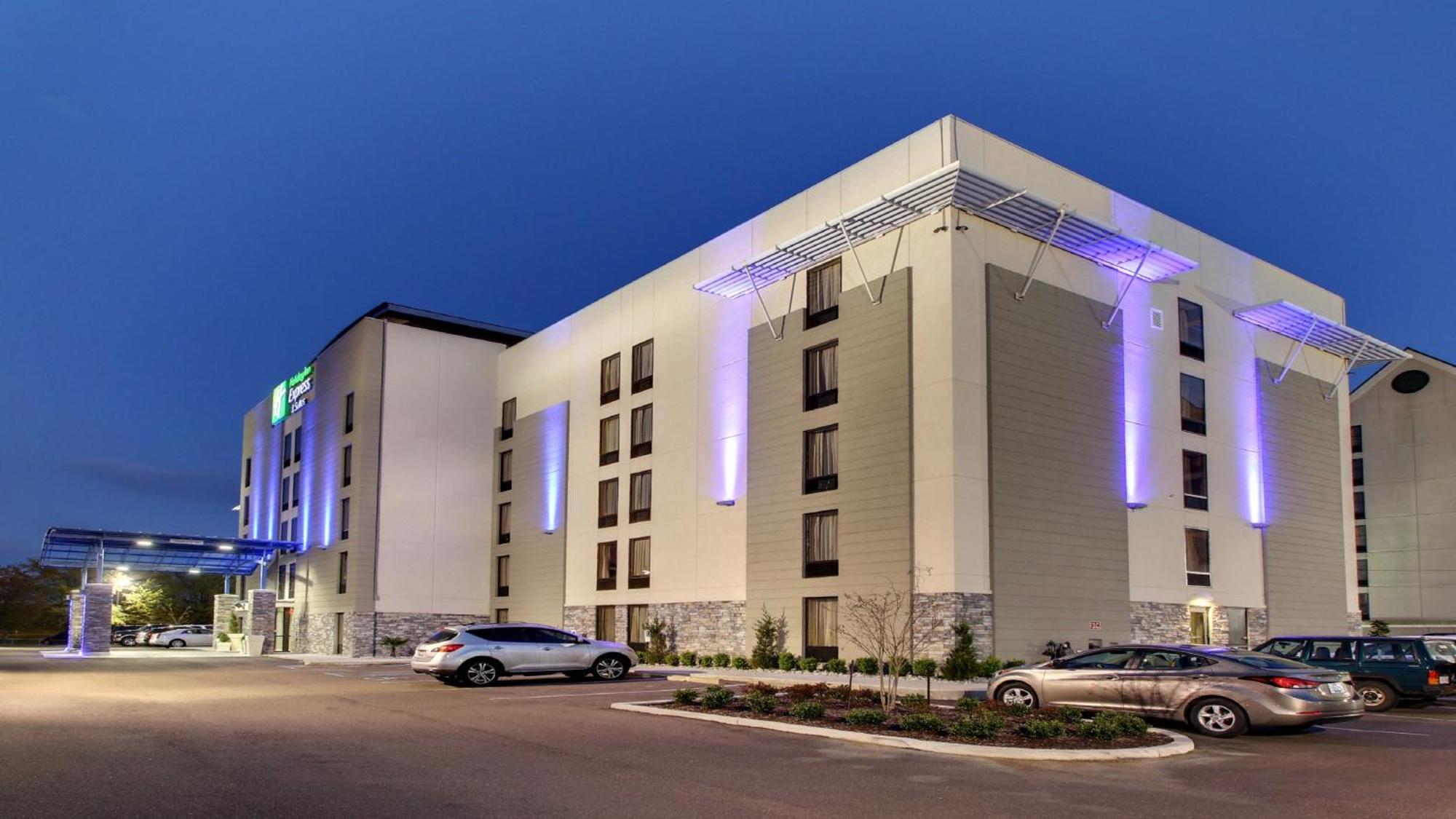 Holiday Inn Express & Suites Jackson Downtown - Coliseum By Ihg מראה חיצוני תמונה