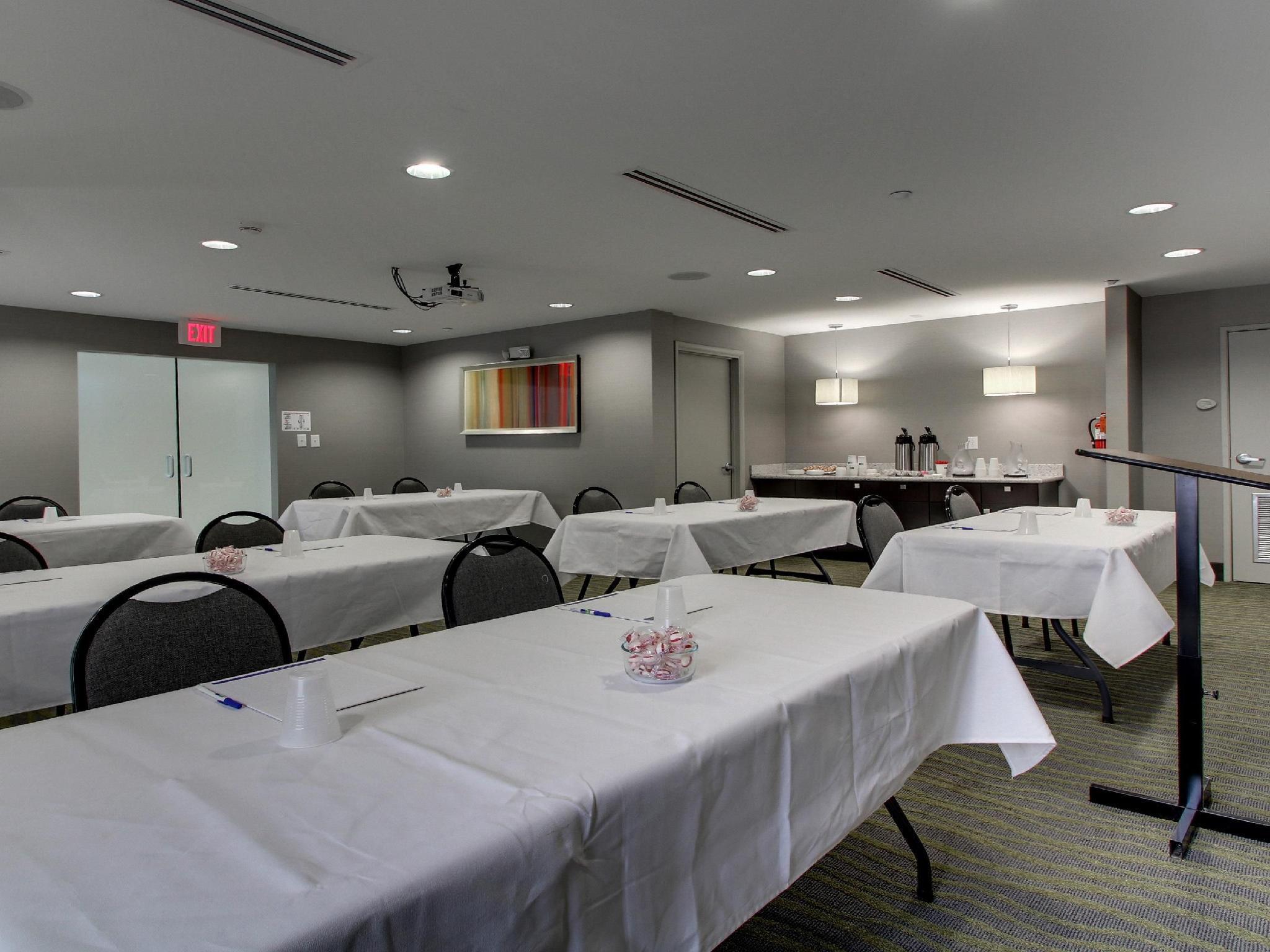 Holiday Inn Express & Suites Jackson Downtown - Coliseum By Ihg מראה חיצוני תמונה